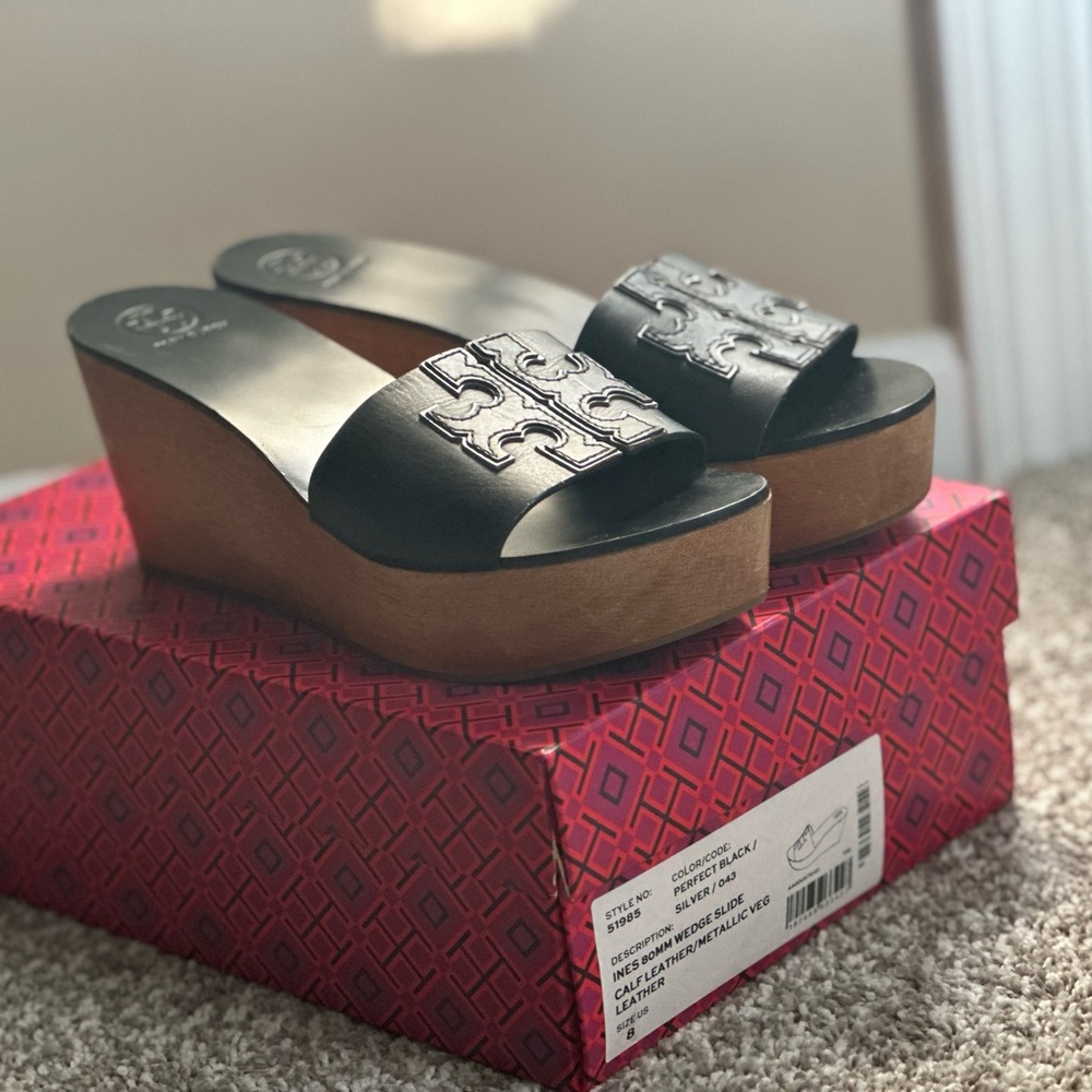 Tory Burch Ines Wedge Size 8